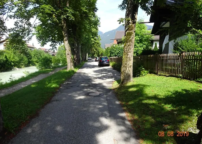 Huge&Calm Apartment in Central Garmisch